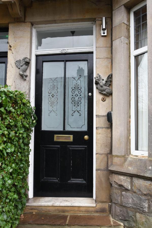 Spacious Victorian Townhouse Near Hcc With Off Street Parking Harrogate Exterior photo